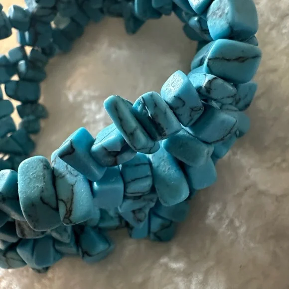 Avon vintage Turquoise Stone Stretch Bracelet - Picture 14 of 16